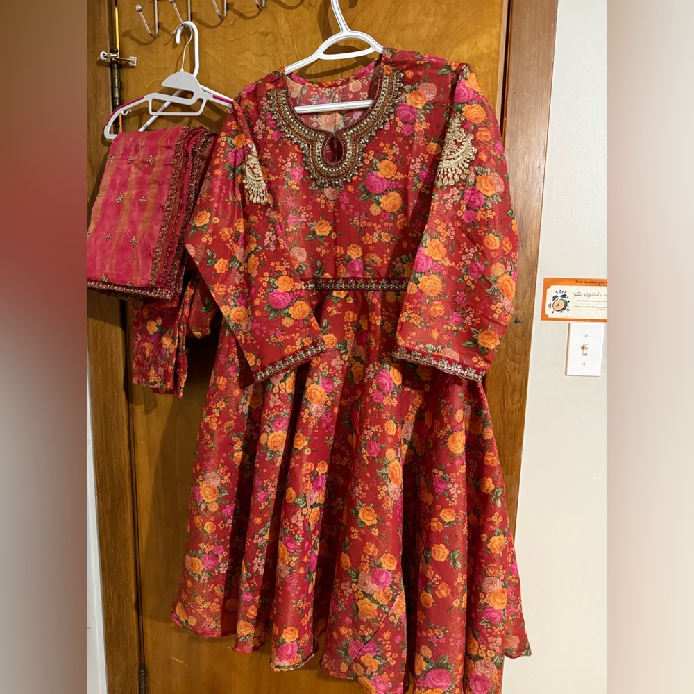 Elegant Floral burnt orange with pink in Zari fabric